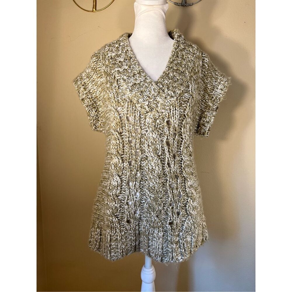At Last Beige Cream Thick Knit V Neck Short Sleeve Sweater Large